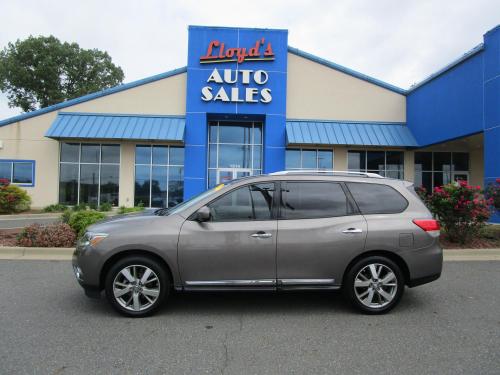 2013 Nissan Pathfinder LE 4WD