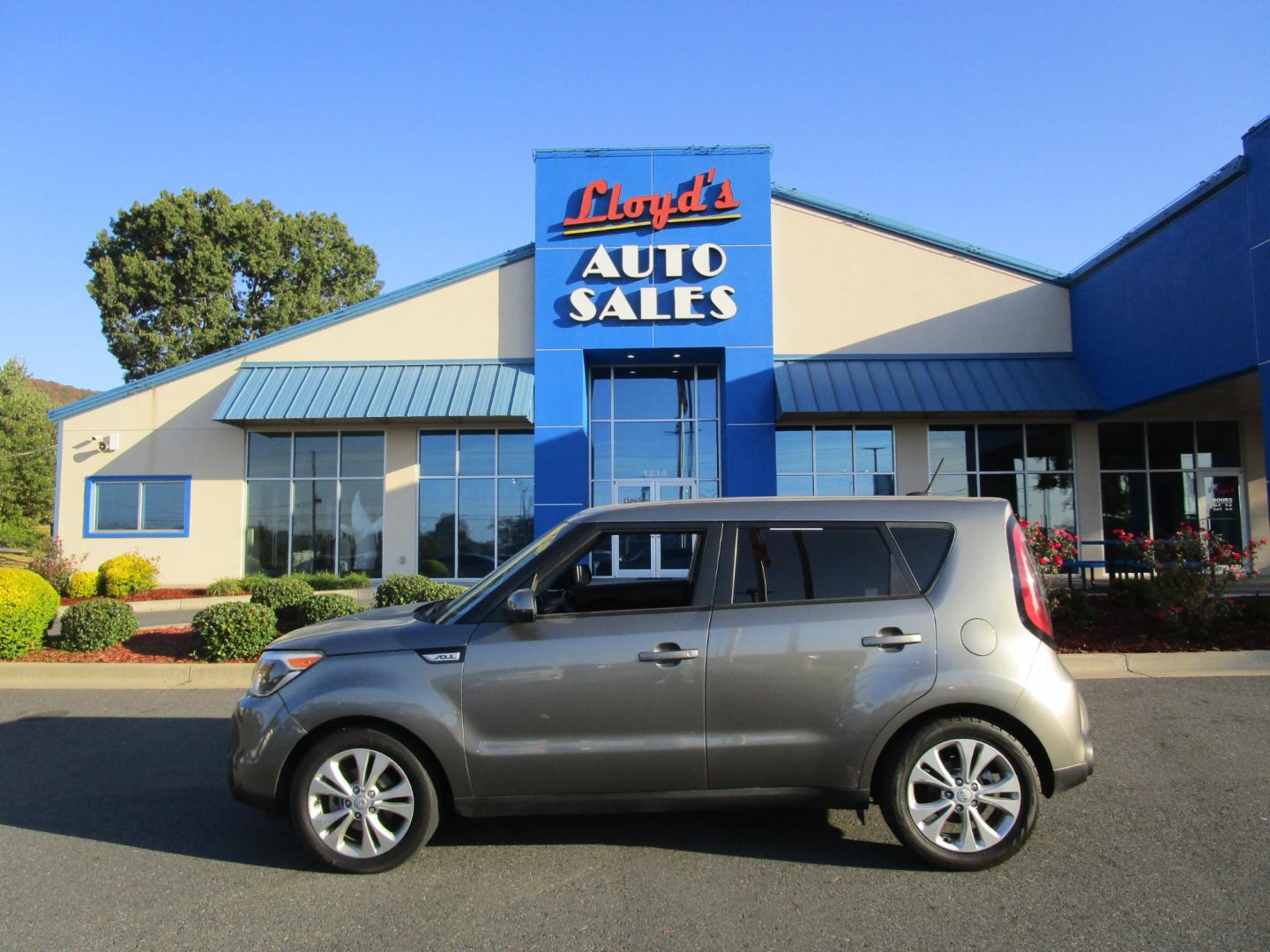 2015 GRAY /Gray / Cloth Kia Soul + (KNDJP3A54F7) with an 2.0L L4 DOHC 16V engine, 6-Speed Automatic transmission, located at 1814 Albert Pike Road, Hot Springs, AR, 71913, (501) 623-1717, 34.494228, -93.094070 - Photo#0