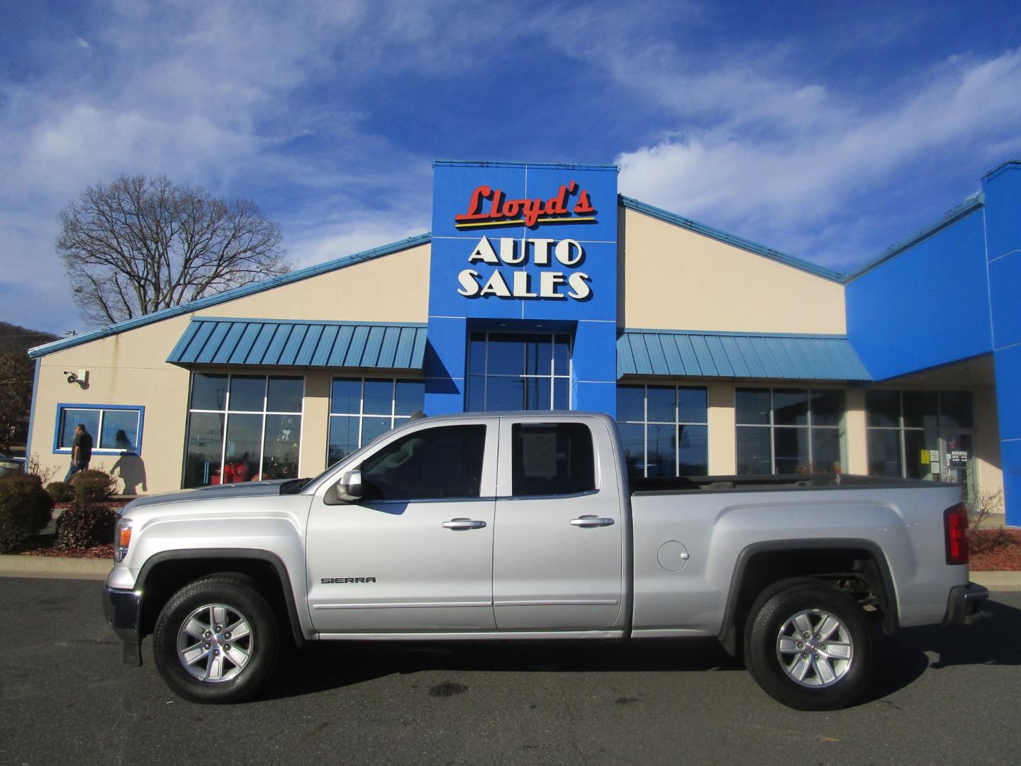 2014 SILVER /Gray / Cloth GMC Sierra 1500 SLE Ext. Cab 2WD (1GTR1UEC8EZ) with an 5.3L V8 OHV 16V engine, 6-Speed Automatic transmission, located at 1814 Albert Pike Road, Hot Springs, AR, 71913, (501) 623-1717, 34.494228, -93.094070 - Photo#0