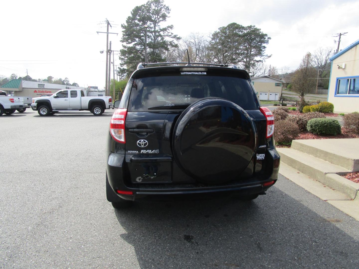 2010 BLACK /Tan / Cloth Toyota RAV4 Base I4 4WD (JTMBF4DV3AD) with an 2.4L L4 DOHC 16V engine, 4-Speed Automatic transmission, located at 1814 Albert Pike Road, Hot Springs, AR, 71913, (501) 623-1717, 34.494228, -93.094070 - Photo#5