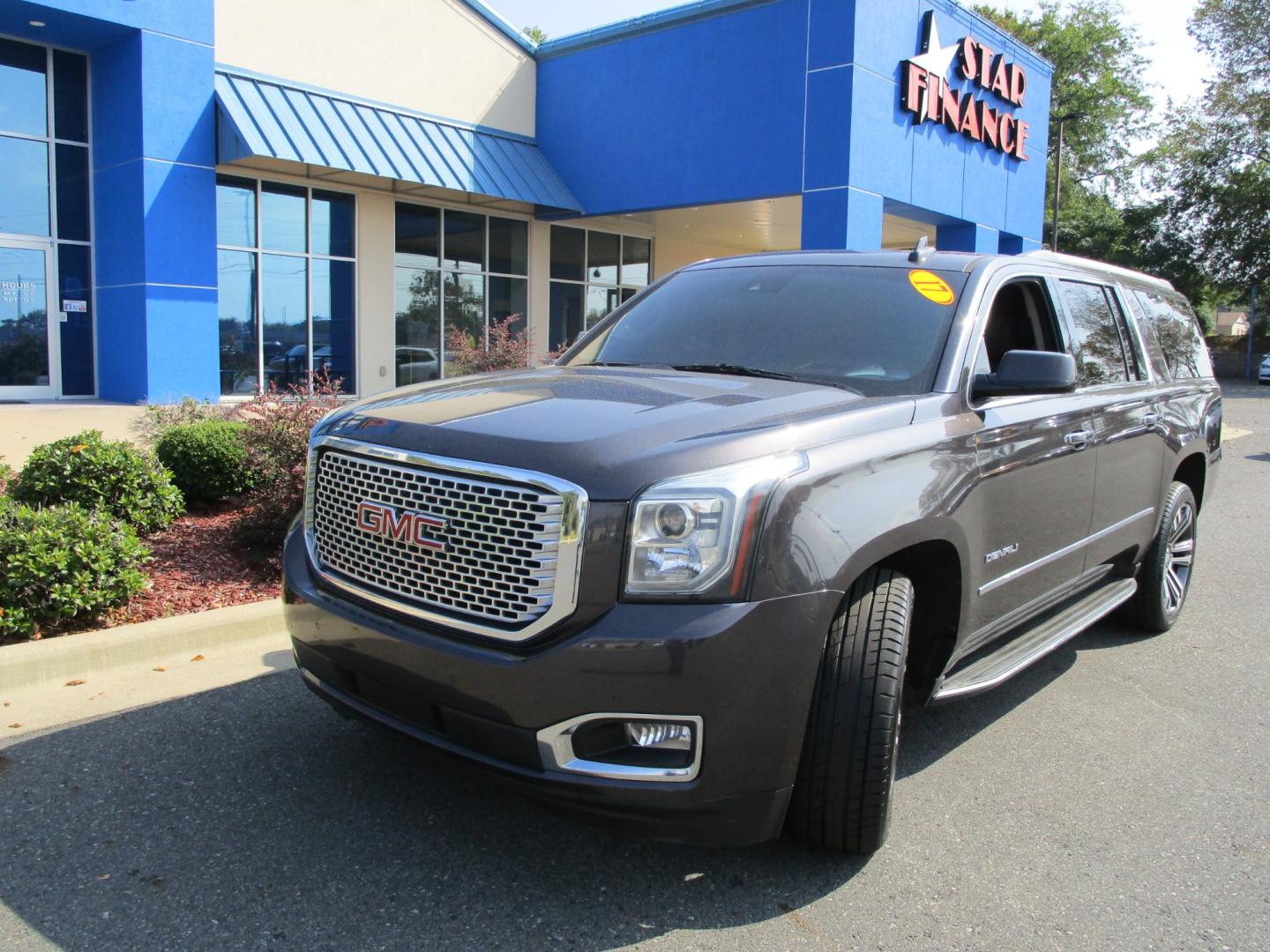 2017 BLACK /Gray / Leather GMC Yukon XL Denali 2WD (1GKS1HKJ8HR) with an 6.2L V8 OHV 16V engine, 6A transmission, located at 1814 Albert Pike Road, Hot Springs, AR, 71913, (501) 623-1717, 34.494228, -93.094070 - Photo#6