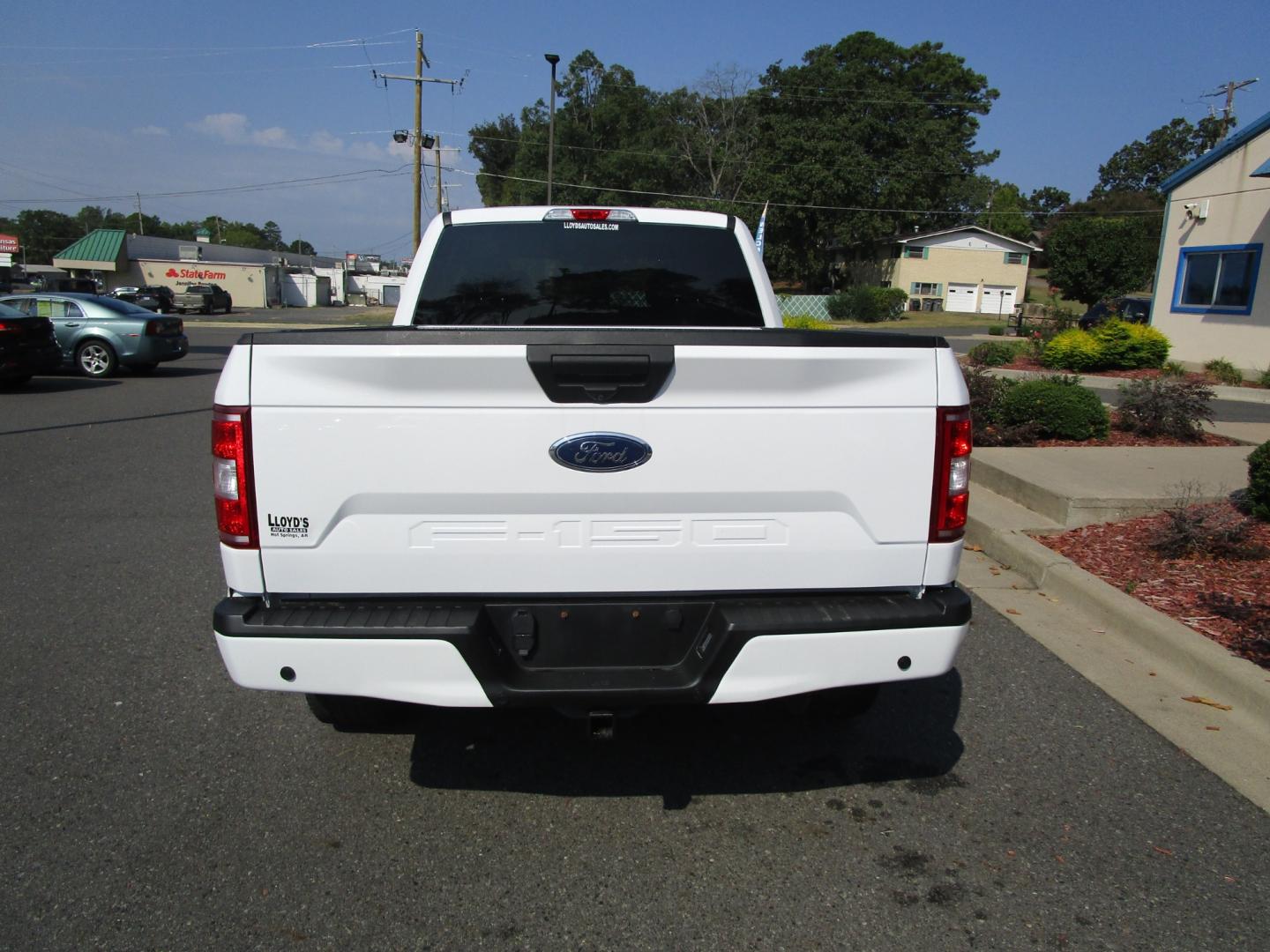 2019 WHITE /Gray / Cloth Ford F-150 XL SuperCrew 6.5-ft. Bed 4WD (1FTFW1E55KK) with an 5.0L V8 OHV 16V engine, 6A transmission, located at 1814 Albert Pike Road, Hot Springs, AR, 71913, (501) 623-1717, 34.494228, -93.094070 - ONE OWNER - Photo#7