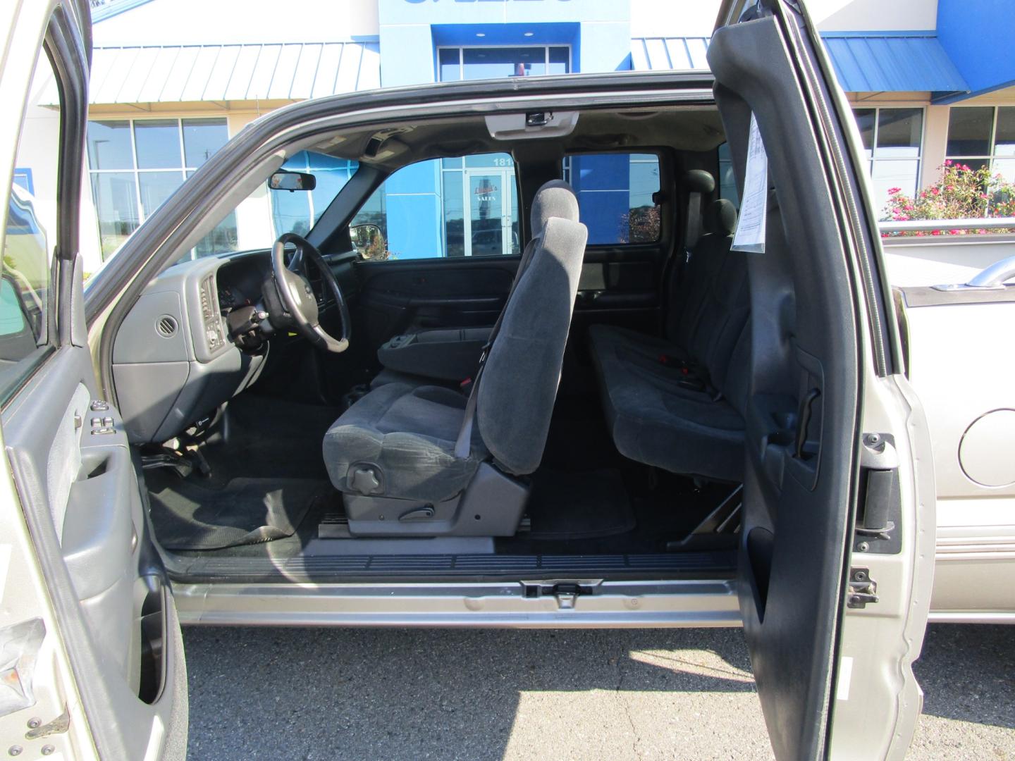 2002 TAN Chevrolet Silverado 1500 Ext. Cab Long Bed 2WD (2GCEC19W821) with an 4.3L V6 OHV 12V engine, 4-Speed Automatic Overdrive transmission, located at 1814 Albert Pike Road, Hot Springs, AR, 71913, (501) 623-1717, 34.494228, -93.094070 - Photo#3