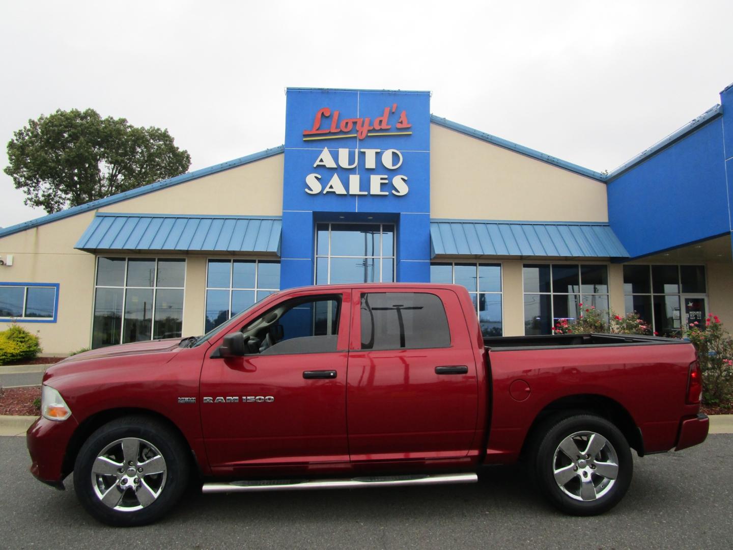 2012 MAROON Dodge Ram 1500 ST Crew Cab 2WD (1C6RD6KT9CS) with an 5.7L V8 OHV 16V engine, 6-Speed Automatic transmission, located at 1814 Albert Pike Road, Hot Springs, AR, 71913, (501) 623-1717, 34.494228, -93.094070 - Photo#0