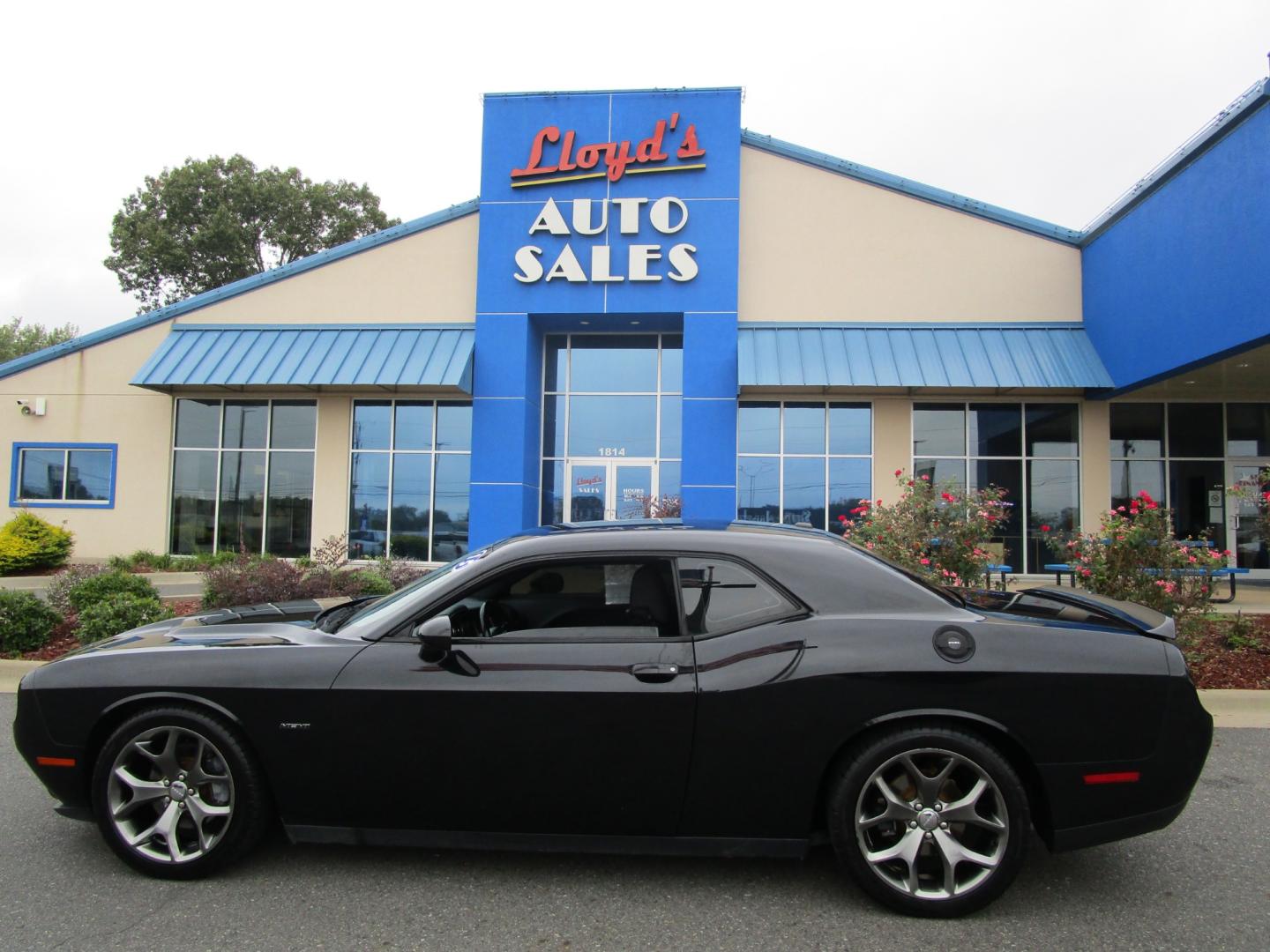 2015 Dodge Challenger R/T (2C3CDZAT1FH) with an 5.7L V8 OHV 16V engine, STANDARD transmission, located at 1814 Albert Pike Road, Hot Springs, AR, 71913, (501) 623-1717, 34.494228, -93.094070 - Photo#0