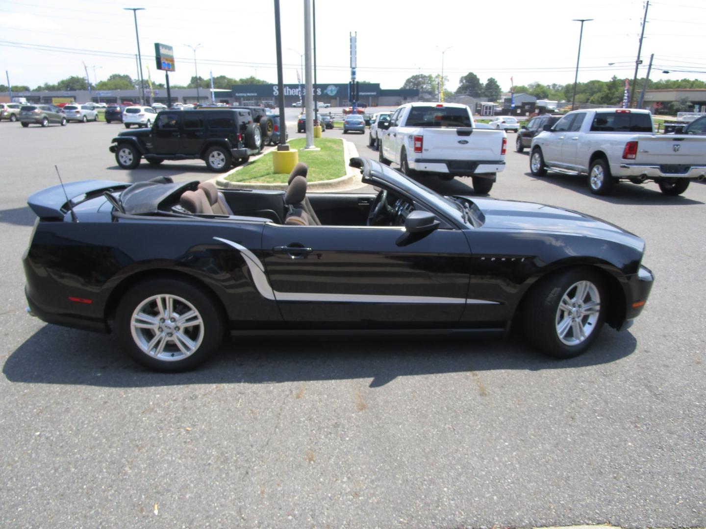 2010 BLACK /Black/Cloth Ford Mustang SPORT (1ZVBP8EN3A5) with an 4.0L V6 OHC 12V engine, 5 SPEED AUTOMATIC transmission, located at 1814 Albert Pike Road, Hot Springs, AR, 71913, (501) 623-1717, 34.494228, -93.094070 - Photo#2