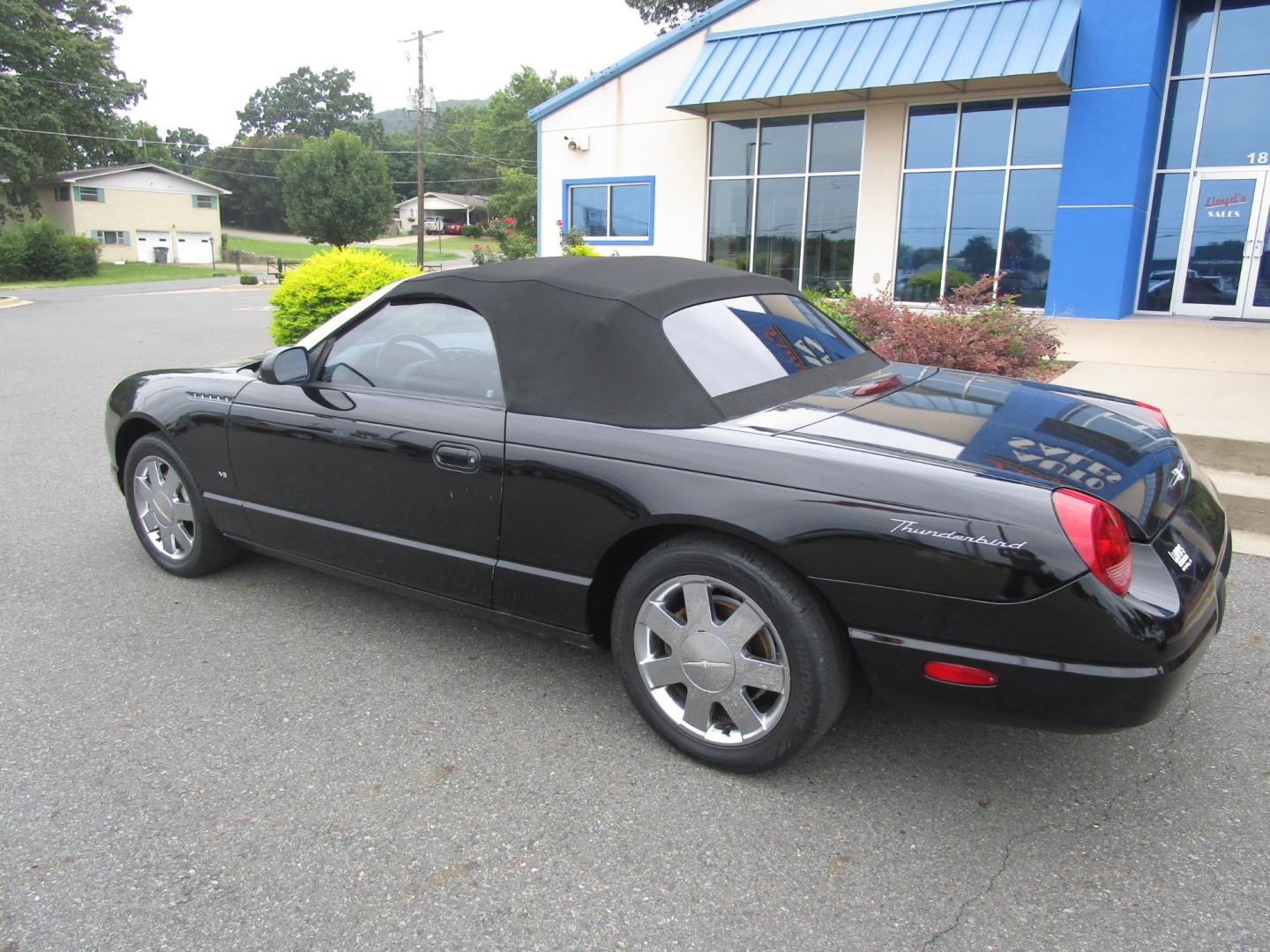 2003 BLACK Ford Thunderbird Deluxe (1FAHP60A03Y) with an 3.9L V8 DOHC 32V engine, 5-Speed Automatic Overdrive transmission, located at 1814 Albert Pike Road, Hot Springs, AR, 71913, (501) 623-1717, 34.494228, -93.094070 - Photo#1