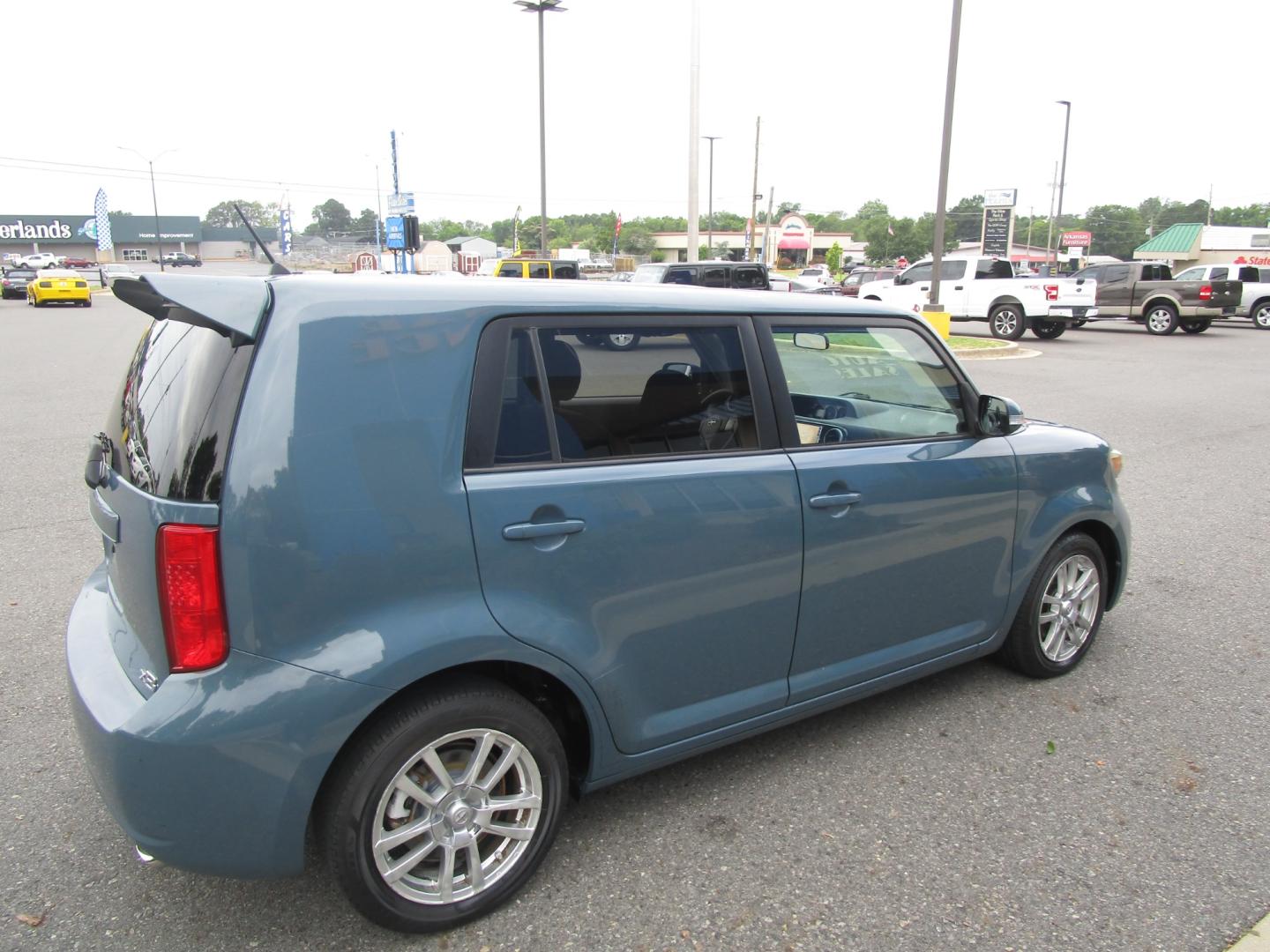 2008 Green /Black/Cloth Scion xB XB (JTLKE50E581) with an 2.4L L4 DOHC 16V engine, 4-Speed Automatic Overdrive transmission, located at 1814 Albert Pike Road, Hot Springs, AR, 71913, (501) 623-1717, 34.494228, -93.094070 - 2008 Scion XB 4 door Wagon. 2.4L I4 F DOHC 16V 4 Speed Automatic. Front wheel drive - Photo#3