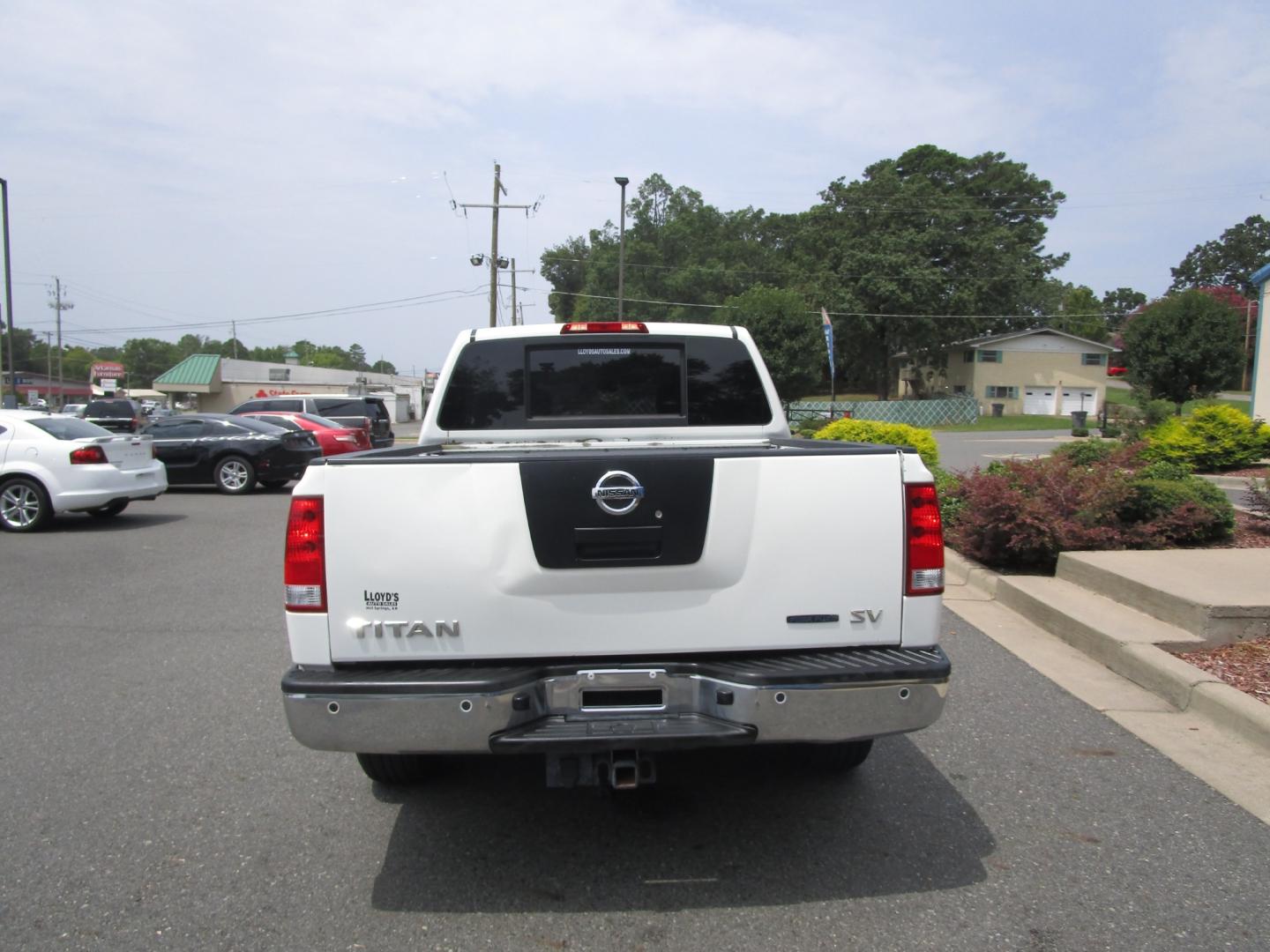 2011 WHITE /Black / Leather Nissan Titan (1N6BA0ED0BN) , located at 1814 Albert Pike Road, Hot Springs, AR, 71913, (501) 623-1717, 34.494228, -93.094070 - Photo#3