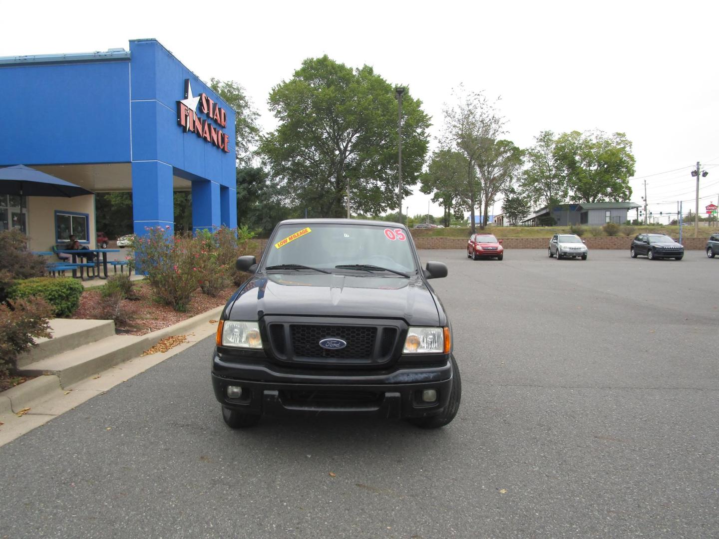 2005 BLACK /Gray / Cloth Ford Ranger Edge SuperCab 2-Door 2WD (1FTYR14U65P) with an 3.0L V6 OHV 12V engine, located at 1814 Albert Pike Road, Hot Springs, AR, 71913, (501) 623-1717, 34.494228, -93.094070 - Photo#1