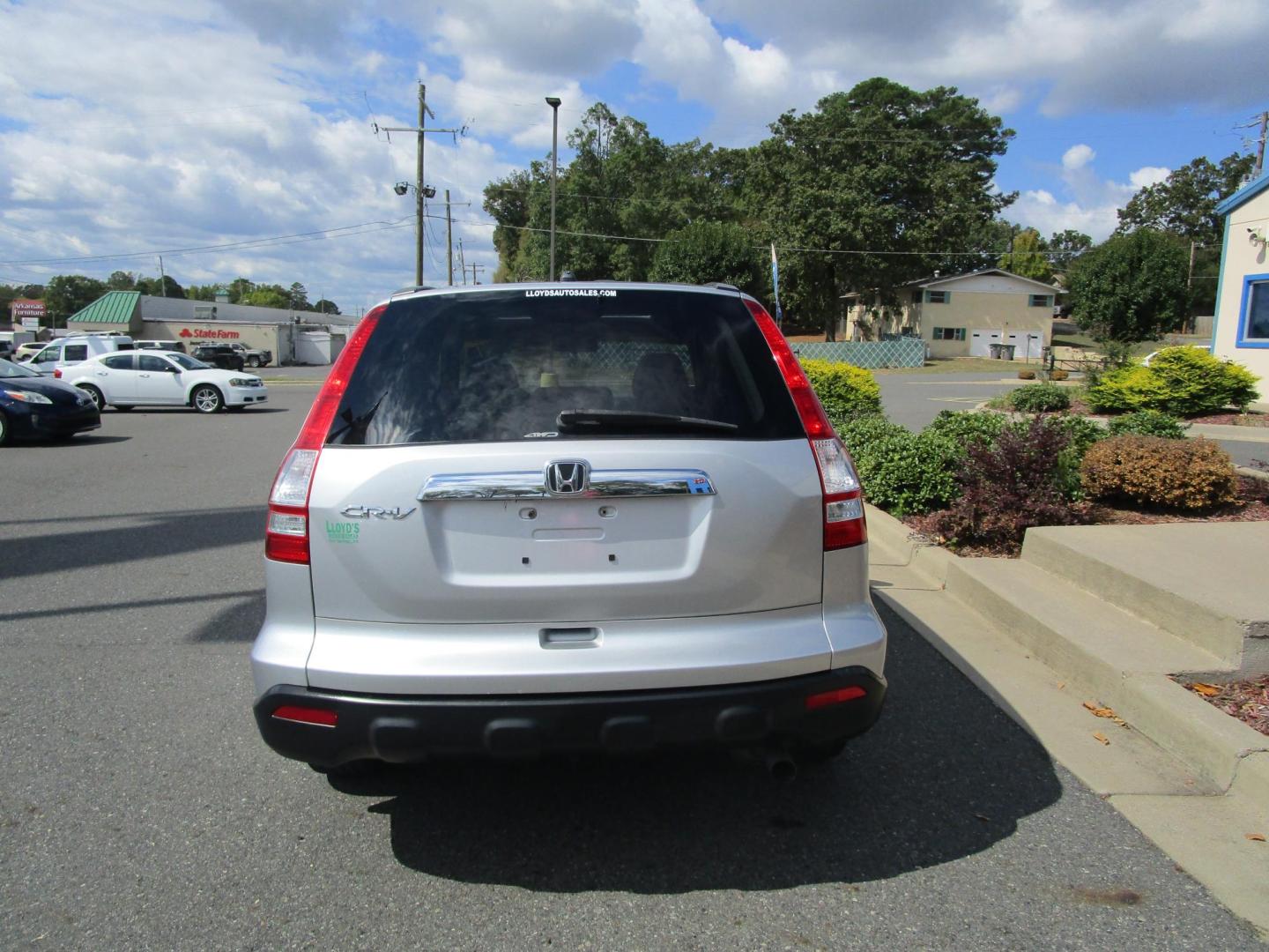 2009 SILVER /Black/Cloth Honda CR-V EX 4WD 5-Speed AT (3CZRE48519G) with an 2.4L L4 DOHC 16V engine, 5-Speed Automatic transmission, located at 1814 Albert Pike Road, Hot Springs, AR, 71913, (501) 623-1717, 34.494228, -93.094070 - Photo#3