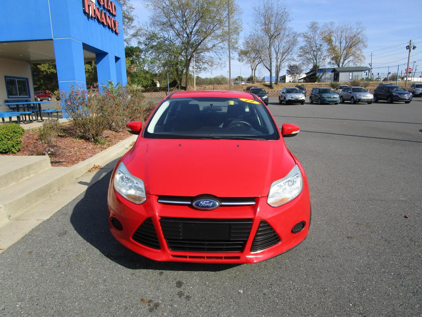 2014 RED /BLACK Ford Focus SE Hatch (1FADP3K25EL) with an 2.0L L4 DOHC 16V engine, located at 1814 Albert Pike Road, Hot Springs, AR, 71913, (501) 623-1717, 34.494228, -93.094070 - Photo#1