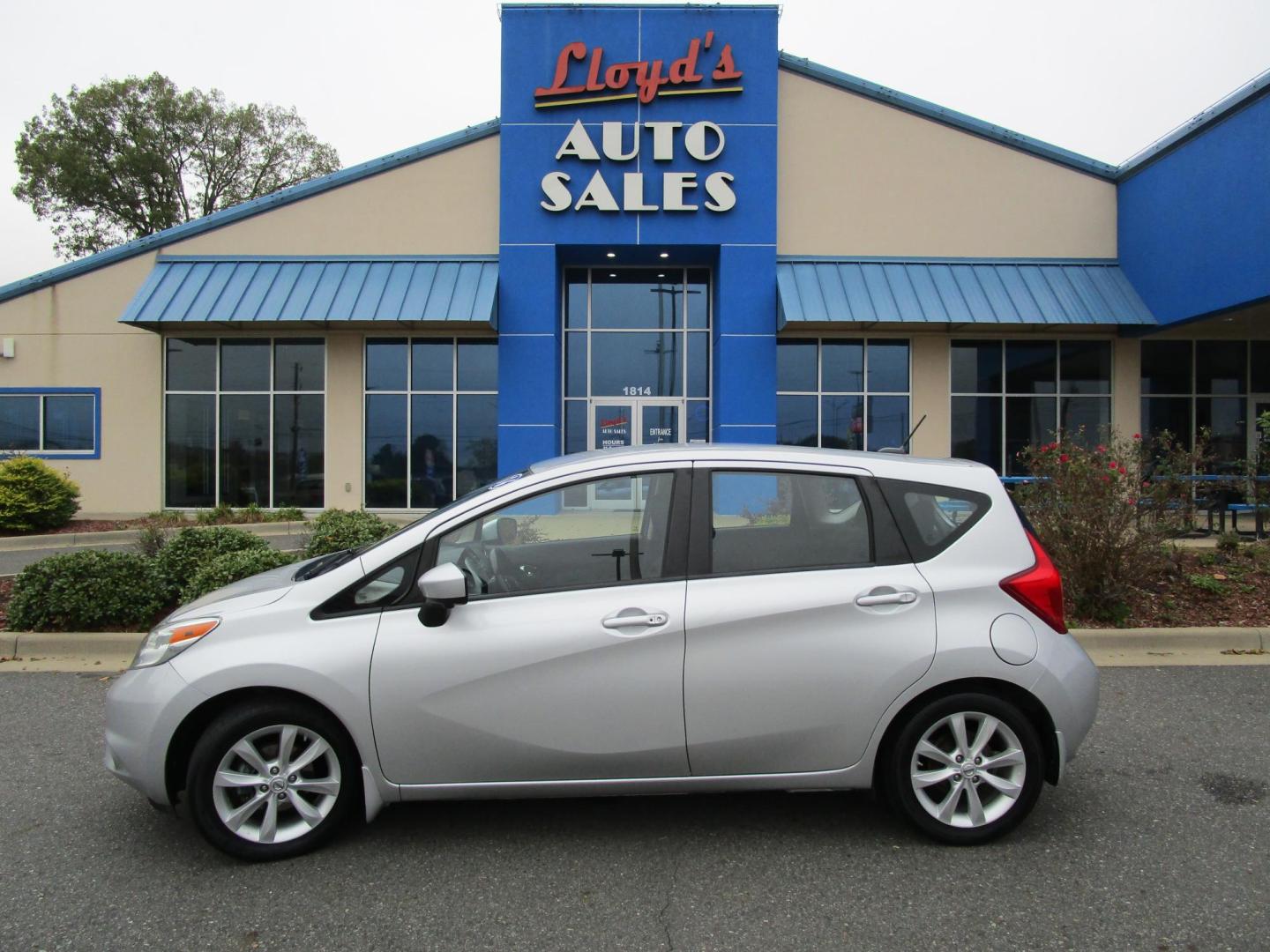 2016 SILVER /BLACK Nissan Versa Note S (3N1CE2CP5GL) with an 1.6L L4 DOHC 16V engine, 5M transmission, located at 1814 Albert Pike Road, Hot Springs, AR, 71913, (501) 623-1717, 34.494228, -93.094070 - 2016 Nissan Versa Note SL CVT. Mechanical Performance: 1.6L DOHC 16-Valve 4-Cylinder Engine Xtronic Continuously Variable Transmission. Front and Rear Stabilizer Bars. Power Assisted Vented Front Disc/Rear Drum Brakes. Safety and Security Features: Lower Anchors and Tethers for Children. - Photo#0