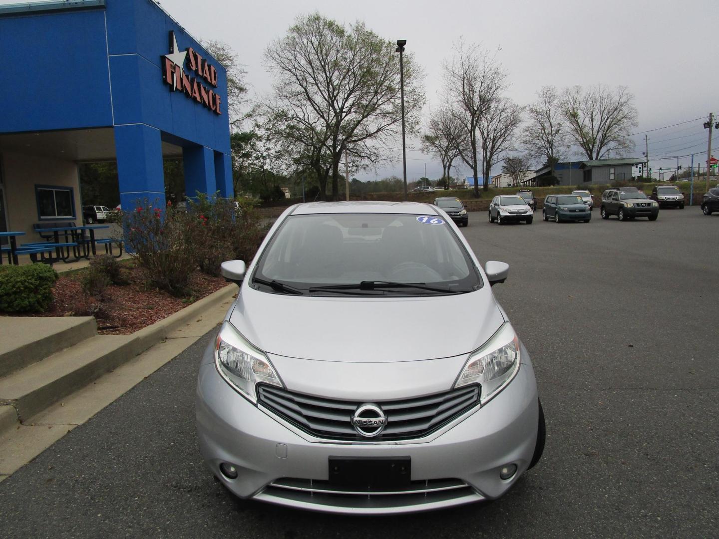 2016 SILVER /BLACK Nissan Versa Note S (3N1CE2CP5GL) with an 1.6L L4 DOHC 16V engine, 5M transmission, located at 1814 Albert Pike Road, Hot Springs, AR, 71913, (501) 623-1717, 34.494228, -93.094070 - 2016 Nissan Versa Note SL CVT. Mechanical Performance: 1.6L DOHC 16-Valve 4-Cylinder Engine Xtronic Continuously Variable Transmission. Front and Rear Stabilizer Bars. Power Assisted Vented Front Disc/Rear Drum Brakes. Safety and Security Features: Lower Anchors and Tethers for Children. - Photo#1