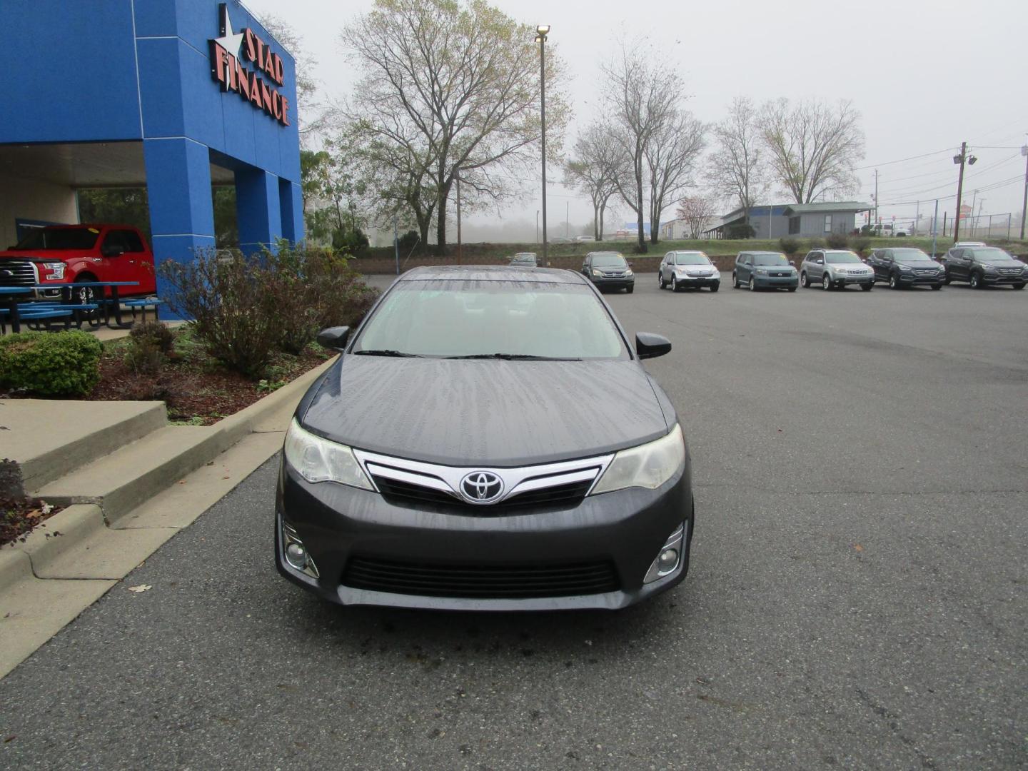 2012 GRAY Toyota Camry SE (4T4BF1FK4CR) with an 2.5L I4 DOHC 16V engine, 6-Speed Automatic transmission, located at 1814 Albert Pike Road, Hot Springs, AR, 71913, (501) 623-1717, 34.494228, -93.094070 - 2012 Toyota Camry XLE 4 Door Sedan. 2.5L I4 F DOHC 16V Gasoline Front Wheel Drive - Photo#1