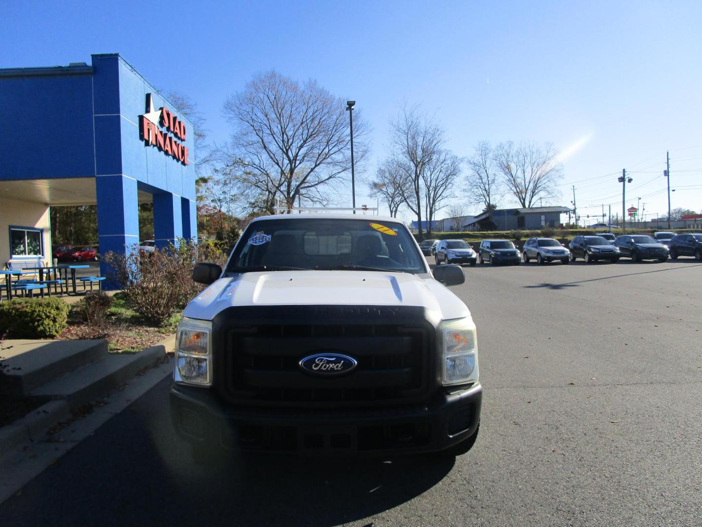 2011 WHITE /GREY Ford F-250 SD Lariat SuperCab 2WD (1FTDX2A64BE) with an 6.2L V8 OHV 16V engine, 6A transmission, located at 1814 Albert Pike Road, Hot Springs, AR, 71913, (501) 623-1717, 34.494228, -93.094070 - Photo#1