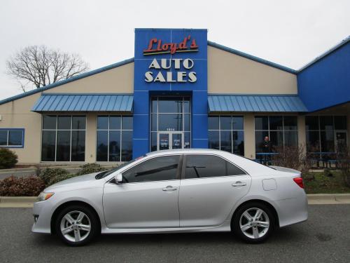 2014 Toyota Camry SILVER